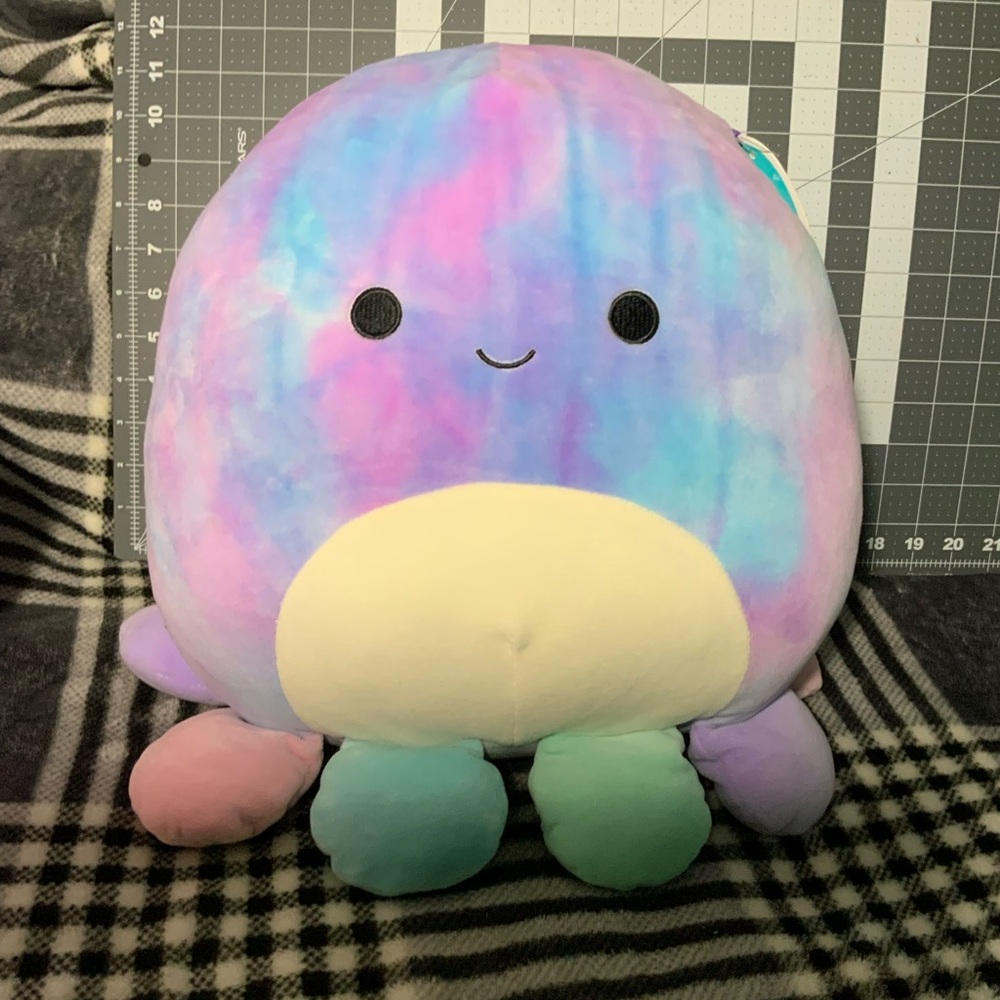 Squishmallow Mary the octopus